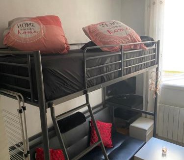 Quartier de la Folie-Mericourt Apartment | Petit Nid à Paris