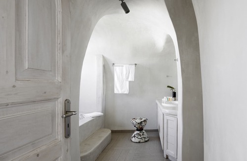 Santorini Hotel | Petit Palace