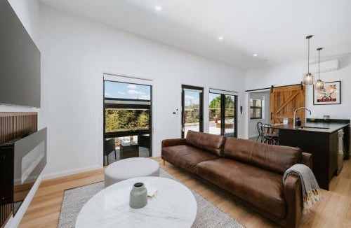 Central Mudgee Villa | Petit Verdot - A Central Luxe Wine Retreat