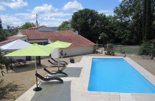 Cornillon House | Petite Maison Clos Neuf - Provencal. Villa, large pool, quiet, in the vineyard