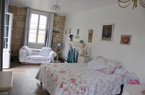 Brain-sur-Allonnes House | PETITE MAISON des ROSES - GITE 2 Personnes