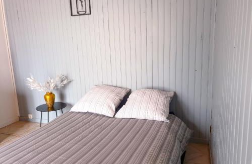 Stains Apartment | Petite Maison hyper calme proche RER, à 2 arrêts du Stade de France, 25min Paris centre, proche, Disney, Astérix, CDG