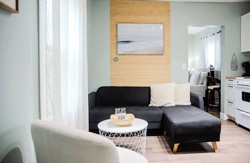 Dayton House | Petite Paradise: Tiny Home Vibes! Great Location!