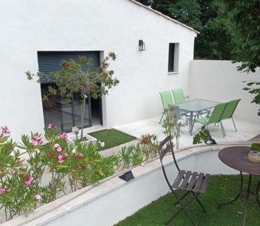 Manosque Villa | petite Villa