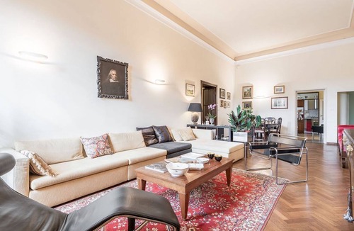 San Frediano Apartment | Petra Elegant, apartment in piazza del Carmine in Florence by Mmega