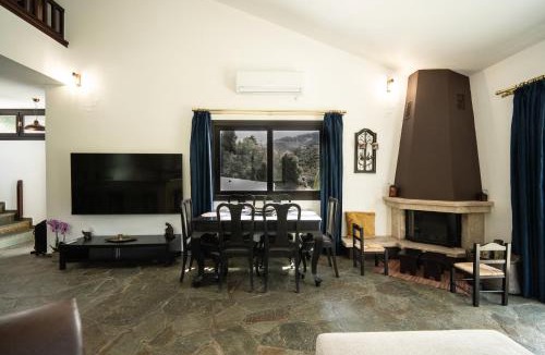 Sipiada Villa | Petra Kazarma