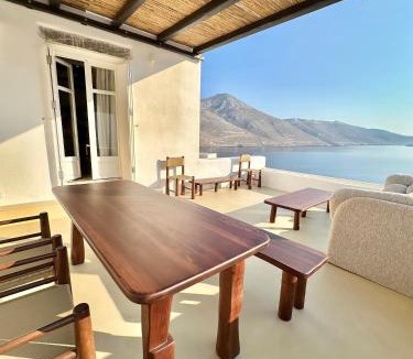 Tholaria Apartment | Petradi Studios & Villa