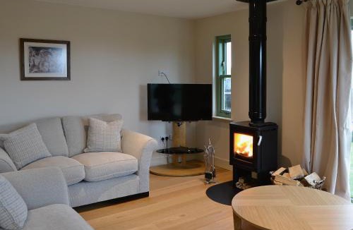 Linlithgow House | Petronella