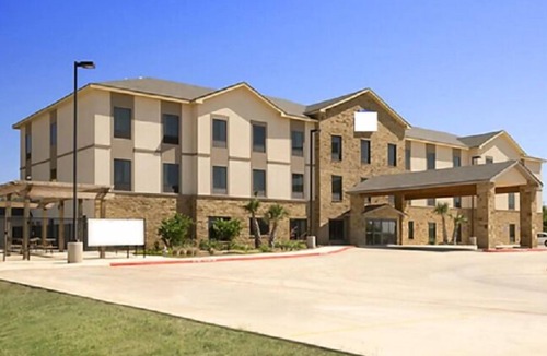 Cotulla Apartment | PetroStay Inn & Suites Cotulla