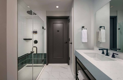 North Capitol Street Hotel | Pets are Allowed Here! FOUR Spacious and Relaxing Units with Capital City View!
