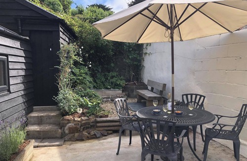 Hatherleigh Cottage | Pets-Garden-Fireplace-Sleeps 5-Wifi