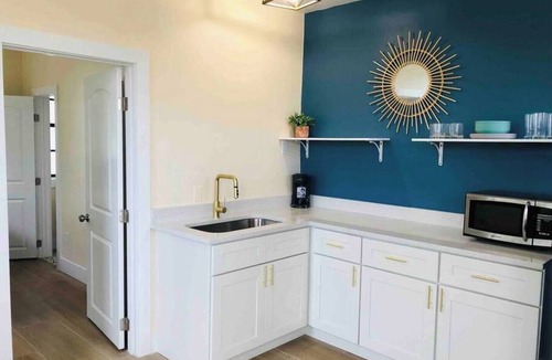 Smith's Memento Apartment | PETS OK Steps 2 Ocean Center, Walk to Beach! PETS OK!