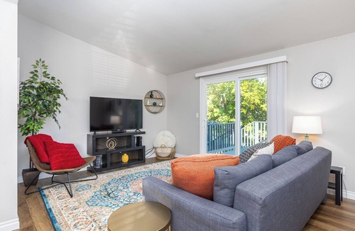 Kennewick House | Pets welcome! Charming 2-bedroom townhome in Kennewick w/Blazing WiFi + AC/Heat