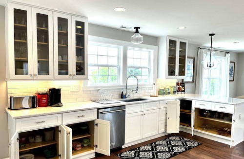 East Ocean View House | Pets Welcome! Large 4 Bed Beach View Privately Own/Operated