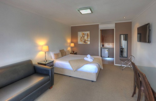 Echuca Hotel | Pevensey Motor Lodge