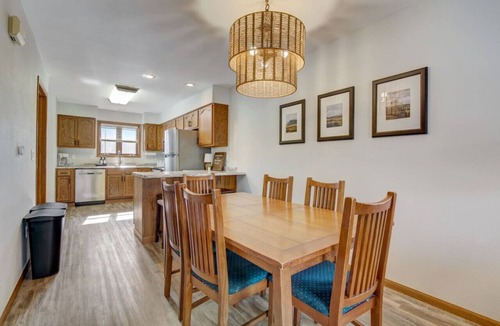 Lake Delton Condo | Peyton's Place at Tamarack - Great Location!