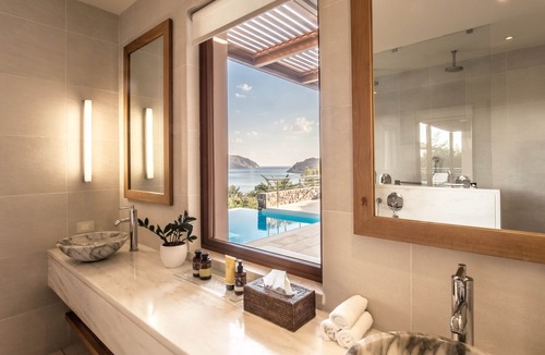 Elounda Hotel | Phāea Blue - Small Luxury Hotels of the World