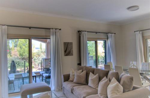Neo Chorio Villa | Phaedrus Living Amorosa 13 Beachside Villa