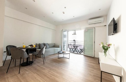 Ampelokipoi Apartment | Phaedrus Living Deluxe Kriel Suites 102