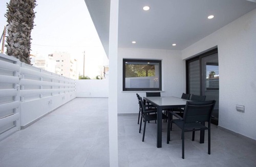 Skala Apartment | Phaedrus Living: Luxury Mackenzie Flat