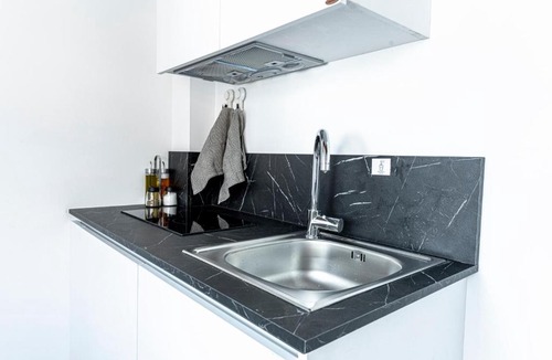 Ampelokipoi Apartment | Phaedrus Living Modern Kriel Suites 204