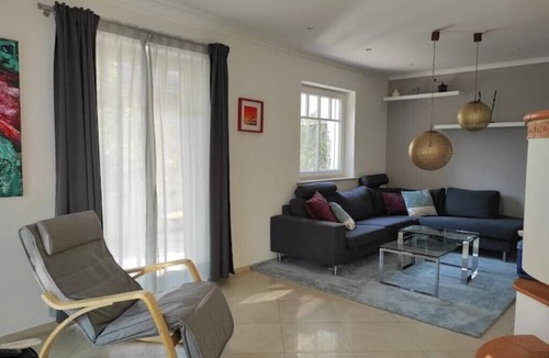 Altperlach House | Phantastisches Haus mit Pool Direkt in München