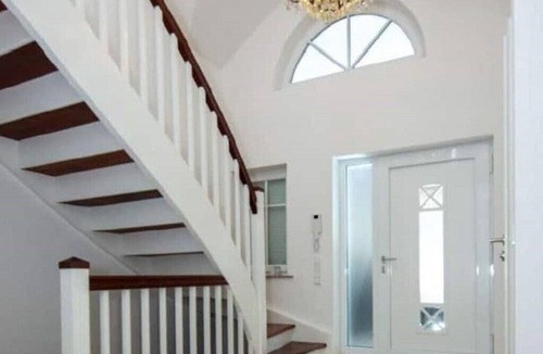 Altperlach House | Phantastisches Haus mit Pool Direkt in München