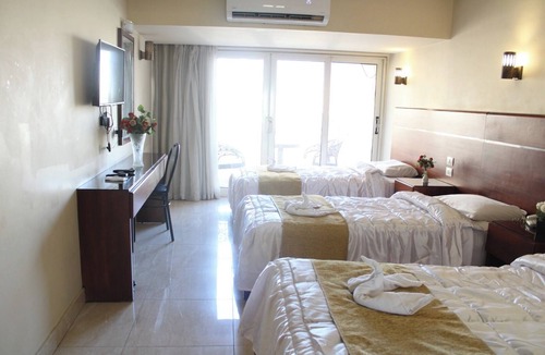 Al Duqqi Hotel | Pharaohs Hotel