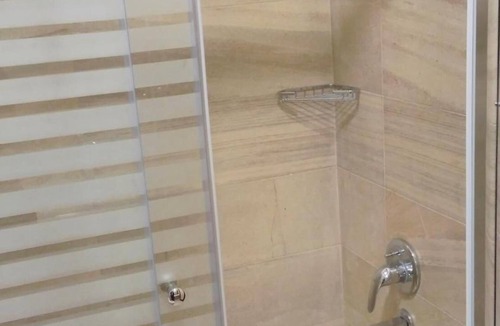 Al Duqqi Hotel | Pharaohs Hotel