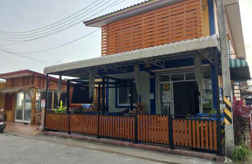 Thong Sala Hostel | Phatra Hostel