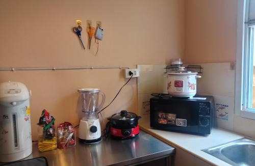 Thong Sala Hostel | Phatra Hostel