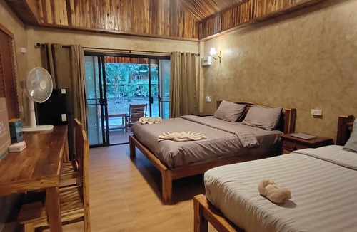 Ranong Hotel | Phayam Coconut Beach Resort