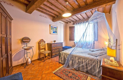 Le Piazze House | Pheasant swimming pool flat with 3 bedrooms and two bathrooms