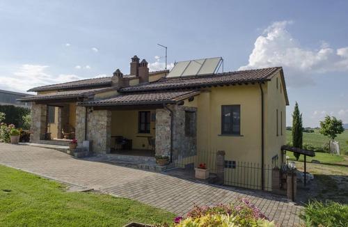 Le Piazze House | Pheasant swimming pool flat with 3 bedrooms and two bathrooms