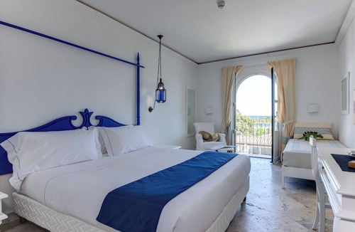 Capitana Hotel | Phi Hotel Sighientu