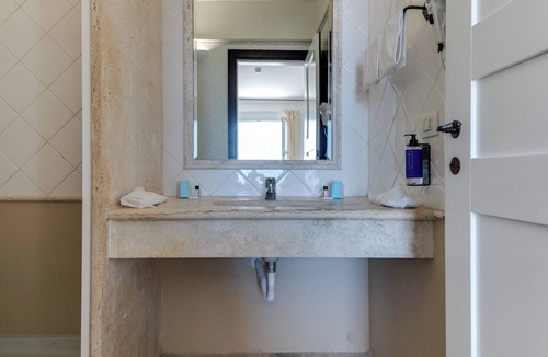 Capitana Hotel | Phi Hotel Sighientu