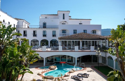 Capitana Hotel | Phi Hotel Sighientu