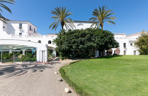 Capitana Hotel | Phi Hotel Sighientu