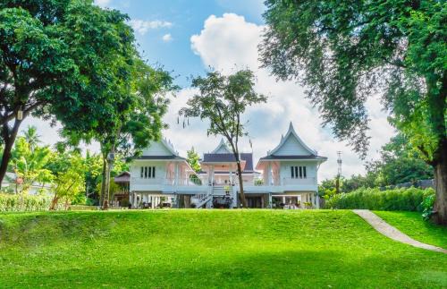 Pa Tan Villa | Phi Private Villa: Luxury Thai with Riverview