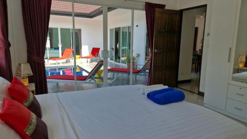 Chalong Villa | Phikun Private Pool Villa