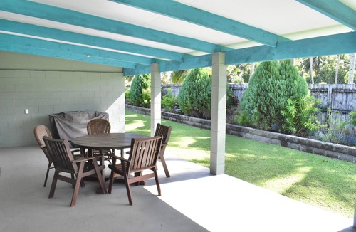 Arorangi House | Philigra House next to Edgewater Resort