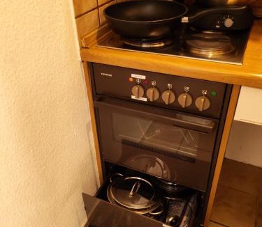 Leinfelden-Echterdingen Apartment | Phils Cozy apartment self check in near Airport free parking airportbus station