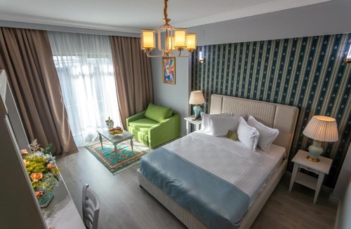 Sector 1 Hotel | Phoenicia Express Hotel
