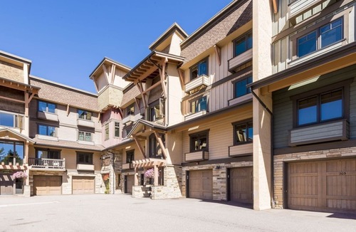 Steamboat Springs House | Phoenix 208 4 Bedroom Townhouse by RedAwning
