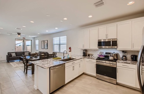 Estrella Village House | Phoenix 5BR With Fast Wifi