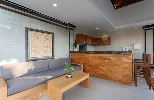 Batu Bolong Bed & Breakfast | Phoenix bed and breakfast 2.9