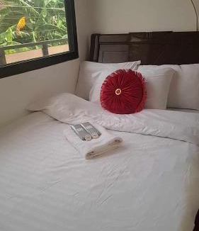 Cavite House | Phoenix Bliss - Amber