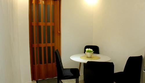 Cavite House | Phoenix Bliss - Amber