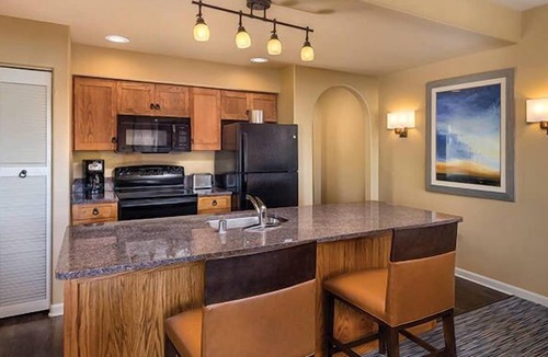 South Mountain Condo | Phoenix | Desert Golf Retreat | Pool, Dining & Sunsets