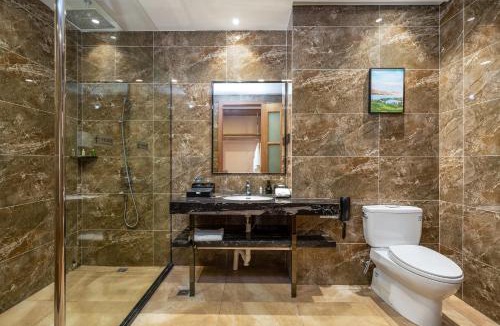 Buji Hotel | Phoenix Hill Hotel Dongguan - Golf Course Shop